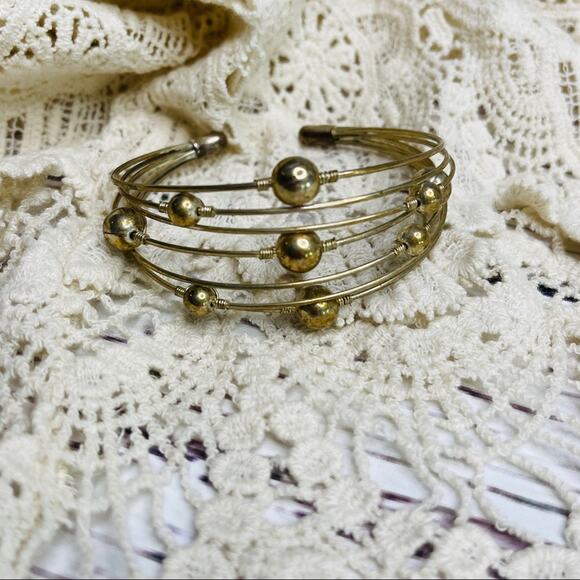 Gold color bracelet thin bands and beads - Picture 1 of 7